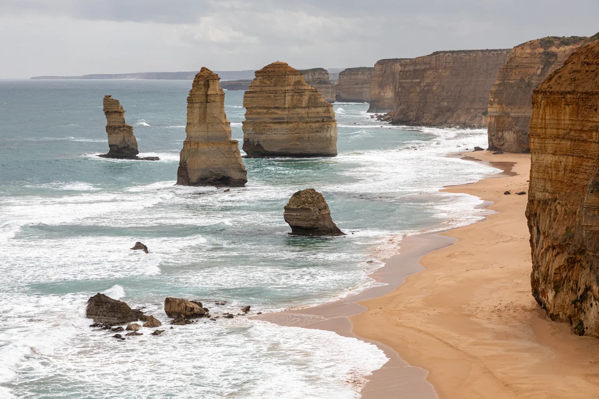 Twelve Apostles seastacks along Victoria's Great Ocean Road